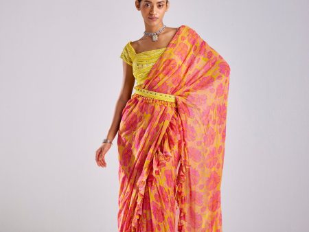 YELLOW WAVE SAREE AND BELT Sale