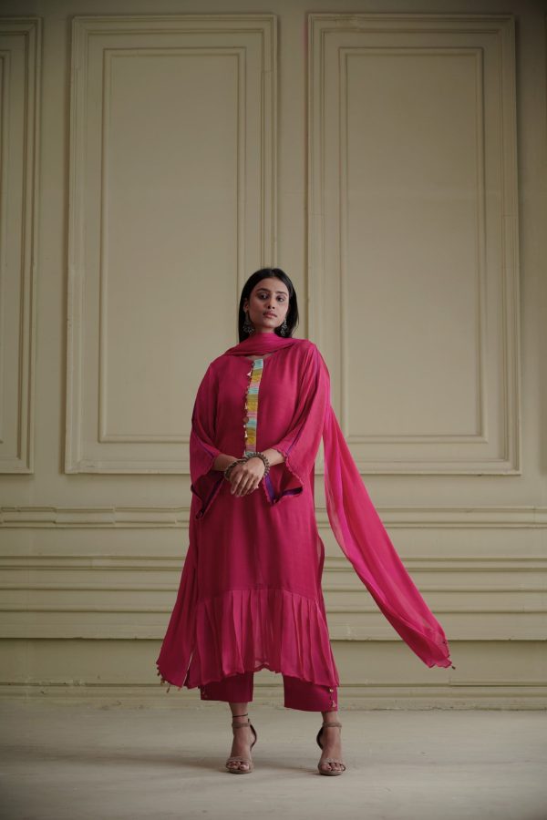 Aakar Pink Kurta Set Discount