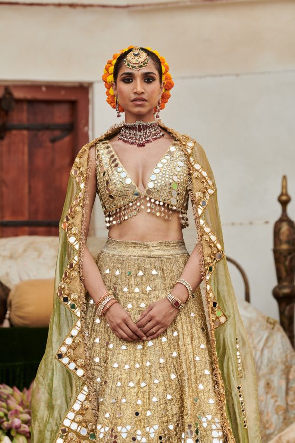 Chand Aayna Lehenga Fashion