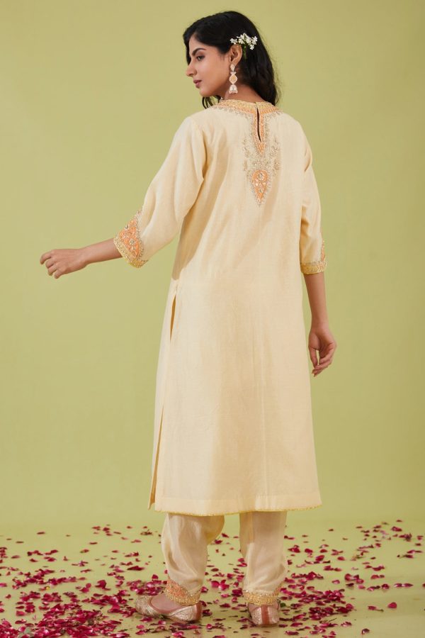 White Long Kurta With Salwar And Peach Dupatta For Cheap