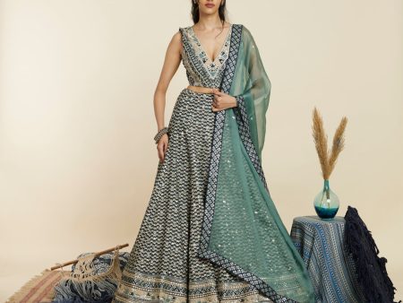 BLUE SCALLOP BRIDAL LEHENGA WITH  BUSTIER AND DUPATTA Online Hot Sale